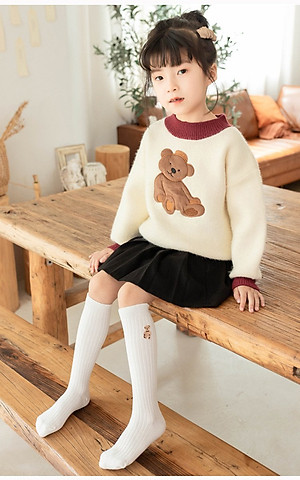 Tất dài gần đến đầu gối cho bé gái vớ cổ cao với dài cho bé thêu gấu dễ thương chất len ôm chân phong cách Hàn Quốc