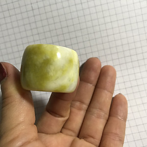 Nhẫn ngọc càn long cho nam loại vuông và dẹp đủ saize và đủ màu từ 1.9 cm đến 2.3 cm