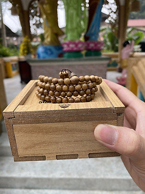Vòng tay trầm hương tràng 108 hạt Tốc SƠN MỘC HƯƠNG tặng 1 mốc khóa SMH