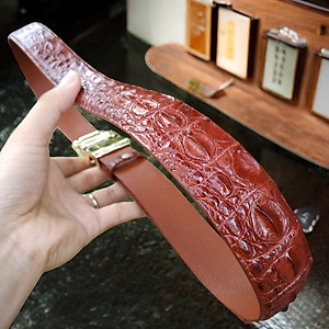 Thắt lưng da cá sấu LIỀN NGUYÊN TẤM. Không có vảy rất dễ sử dụng