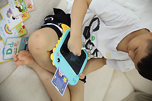 Máy Đọc Thẻ Song Ngữ Lalatalk Kết Hợp Bảng Viết Tự Xóa Thông Minh Lalala Baby