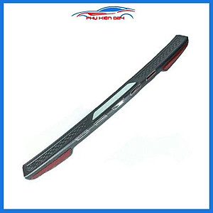 Ốp chống trầy cốp ngoài nhựa đen Honda HRV, H-RV 2018-2019-2020-2021-2022 dán cốp sau chống xước trang trí xe