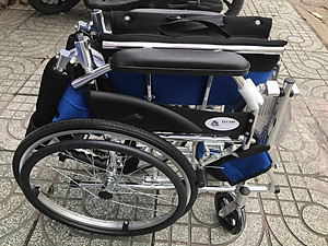 Xe Lăn Hợp Kim Nhôm Du Lịch Siêu Nhẹ Lucass X63L - màu ngẫu nhiên