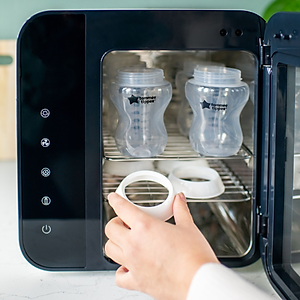Máy tiệt trùng bằng tia UV và sấy khô Tommee Tippee
