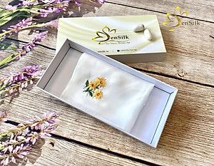 Khăn Tay Thêu Hoa Dã Quỳ SenSilk – Quà Kỷ Yếu, lụa tơ tằm Bảo Lộc 35 X 35 CM