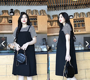 Đầm bầu yếm liền áo kẻ đen AZ03203
