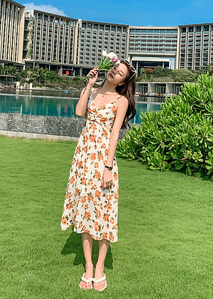 Đầm maxi 2 dây dễ mặc, chất voan mềm mát, họa tiết hoa vàng nhẹ nhàng nữ tính | MX057