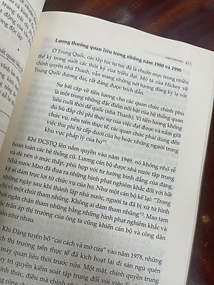 [Tủ sách Kiến tạo] Trung Quốc Thoát Khỏi Bẫy Nghèo Như Thế Nào - Yuen Yuen Ang - Phương Mạnh, Minh Tâm, Nghĩa Long dịch - Lyceum - NXB Đà Nẵng (Bìa mềm)