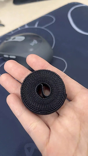 Combo 2 Cuộn Băng Gai Dính Cỡ 1cm x 1m - Dây Dính 2 Mặt Quấn Dây Điện, Dây Sạc, Tai Nghe Gọn Gàng - Hàng Nhập Khẩu