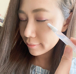 BÚT LÀM MỜ MỤN THỊT VÙNG MẮT TSUBUPORON EYE ESSENCE - XÓA MỤN THỊT NHẬT BẢN