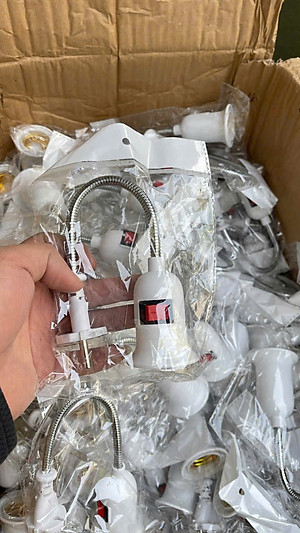 Đuôi Đèn Đa Năng Xoay 360 Độ – Đui Đèn E27 Lò Xo Phích Cắm Kèm Công Tắc-Tiện Lợi và Linh Hoạt Trong Mọi Không Gian - HÀNG CHÍNH HÃNG MINIIN