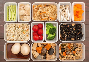 Set 3 hộp thực phẩm vuông nắp mềm 120ml, không sản sinh ra các hoạt chất gây hại trong quá trình sử dụng - nội địa Nhật Bản