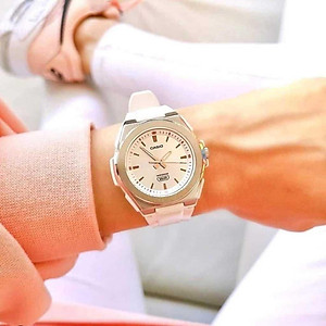 Đồng Hồ Nữ Dây Nhựa Casio Standard LWA-300H-7EVDF Chính Hãng - LWA-300H-7E Gờ Kim Loại