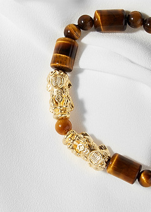 Vòng đá thạch anh mắt hổ phối 2 tỳ hưu bạc mạ vàng 24K Ngọc Quý Gemstones