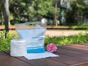 Khăn lau mặt dùng 1 lần Likado cho trẻ em và ngưới lớn kt 20*20cm( 1 cuộn 50 khăn)