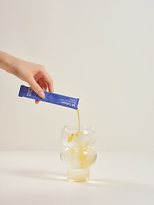 NƯỚC UỐNG COLLAGEN GILAA SIÊU PHÂN TỬ 300DA KẾT HỢP SAFFRON TRẺ HÓA TRẮNG KHỎE DA (20g x 15 gói)