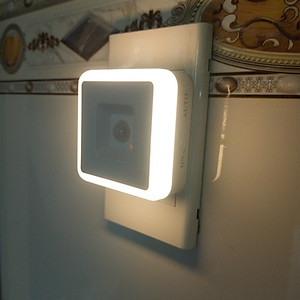 Đèn ngủ cảm biến Rạng Đông Model: ĐN02.LS 65x65/0.3W - Hàng chính hãng