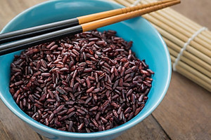 Gạo Lứt Tím Than Sóc Trăng 2kg - Cơm mềm dẻo, mùi thơm đặc trưng