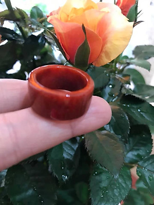 CHIẾC NHẪN VUÔNG ỐNG ĐỎ ĐẬM ĐẸP ĐÁ CẨM THẠCH MAY MẮN SIZE 17MM BẢN CAO 9,5MM  AC  MẠNG HỎA VÀ THỔ 