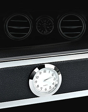 Hộp đựng khăn giấy bằng chất liệu da cao cấp có trang trí mặt đồng hồ dùng trên ô tô