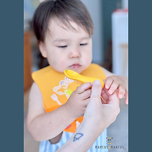 Bộ thìa nĩa tập ăn silicon cho bé Palm Grasp Marcus & Marcus, từ 12 tháng