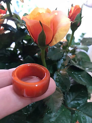 CHIẾC NHẪN VUÔNG ỐNG ĐỎ ĐẬM ĐẸP ĐÁ CẨM THẠCH MAY MẮN SIZE 17MM BẢN CAO 9,5MM  AC  MẠNG HỎA VÀ THỔ 