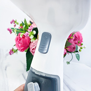 Bàn Ủi Mini Hơi Nước Cầm Tay LocknLock ENI148 (120ml)  ENI241 (260ml) - Hàng Chính Hãng