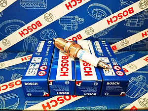 Bộ 04 Bugi Bosch 03 Chấu Chevrolet Captiva, Lacetti, Vivant, Toyota Land Cruiser, Corolla II