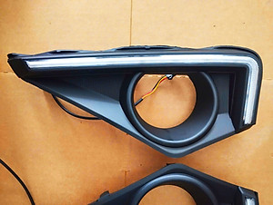 Bộ Đèn Led Ban Ngày DRL Đổi Màu Báo Rẽ Cho Toyota Veloz (2018-2024)