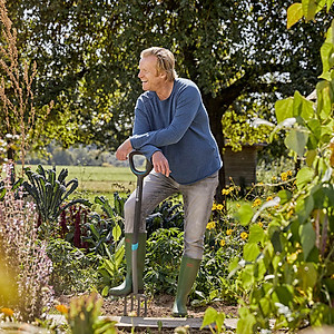 Chĩa trồng cây cán dài 117cm Gardena 17013-20