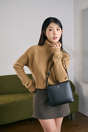 Túi Yuumy ( Thời trang nữ form cứng dáng vuông size 22 - Túi đeo vai da Seasand YN299 )