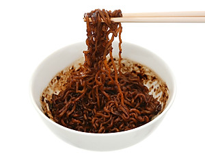 Mì Ăn Liền - Mì Tương Đen Vị Bò Ottogi 65g