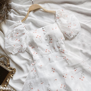 Váy hoa nhí cổ vuông tiểu thư - váy trắng hoa nhí hàn quốc