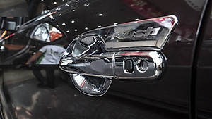 Bộ ốp hõm cửa mạ crom dành cho xe Toyota Rush