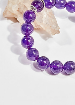 Vòng tay phong thủy đá thạch anh tím charm hoa 10mm mệnh hỏa , thổ - Ngọc Quý Gemstones