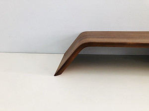 Kệ màn hình máy tính, Kệ Imac gỗ uốn cong - Veneer Walnut (Óc Chó) tự nhiên