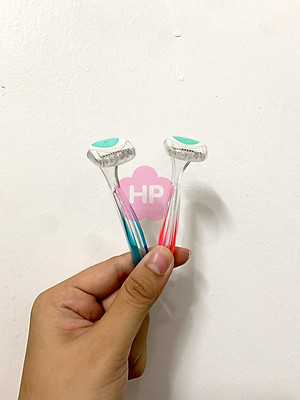 Dao Cạo Bikini Dành Cho Nữ Kai Line MTG-2B 011641 (Set 2 Cây)