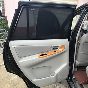 Bộ Rèm Chắn Nắng Nam Châm dành cho xe Toyota Innova 2007-2016