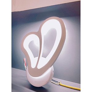 Đèn trang trí gắn tường hình cánh bướm 3 chế độ ánh sáng hiện đại