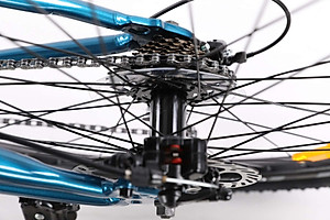 Xe đạp thể thao CALLI 1600 Khung hợp kim nhôm cao cấp, có 2 kích cỡ lựa chọn phù hợp với người cao 1m40 trở lên