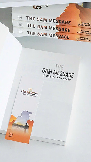 Sách - The 5AM Message - A 365-Day Journey - Hành Trình 365 Ngày