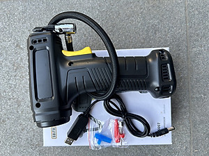 Máy bơm lốp cầm tay cho xe hơi, xe máy sạc pin không dây cầm tay dễ dàng tiện lợi đa năng (Tặng kèm quà ngẫu nhiên)