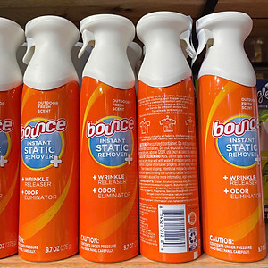 Xịt thơm và làm thẳng quần áo Bounce 3 in 1 của Mỹ chai 275g