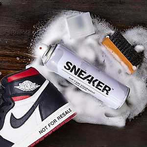 Chai Xịt Tạo Bọt Vệ Sinh Giày SNOKER Cao Cấp 300ml Làm Sạch Giày Cao Cấp Giúp Giày Trắng Sáng