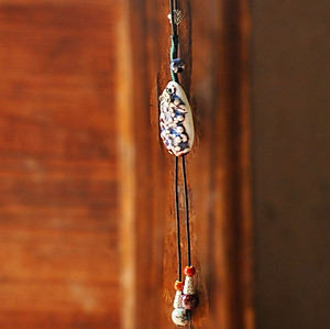 Vòng cổ gốm đắp hoa nổi sang trọng VGOM56