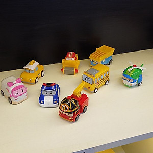 Xe ô tô đồ chơi cho bé chạy trớn mô hình nhân vật Poli và những người bạn