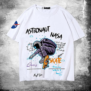 Áo thun nam nữ in hình phi hành gia phông unisex