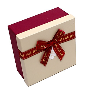 Hộp Quà Vuông V028 Phượng Hoàng 18 x 18 x 9 cm - Giao mẫu ngẫu nhiên