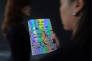 Sách - Ảo Ảnh Trong Xã Hội - Dư Thừa Kết Nối