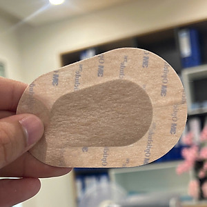 Hộp 20 miếng dán mắt 3M 1539 hỗ trợ nhược thị cho trẻ trên 4 tuổi - cỡ lớn | Sản xuất tại Ba Lan